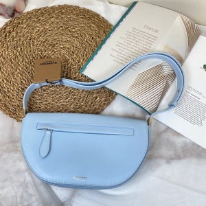 버버리 스몰 올림피아 카프 레더 숄더백 PALE BLUE 80403181 8040318
