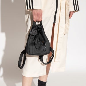 아디다스 새틴 미니 버킷 복조리 백팩 블랙