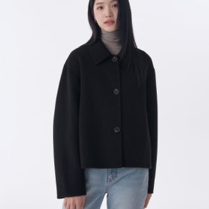 [무신사 스탠다드 우먼] 우먼즈 캐시미어 블렌드 핸드메이드 쇼트 맥 코트 [블랙] MWDCT903-BK