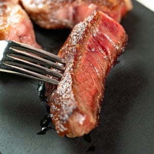 1+ 한우 채끝 수비드 스테이크 200g(1인분)