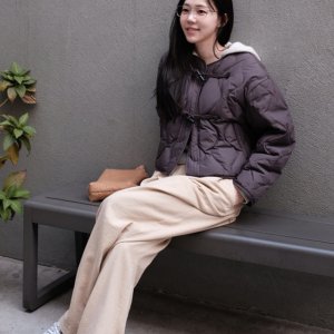 아떼 다크브라운 물결 퀼팅 더플 구스다운 점퍼