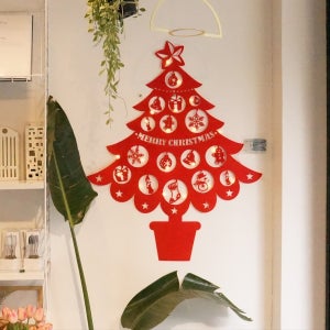 크리스마스 장식 벽 트리, 휴플레인