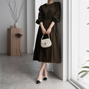 플리츠 스판 스트링 원피스[플리츠,원피스,스판,긴팔,간절기,캔마트,가을,라운드,스트링,허리,허리끈,30대,40대,50대,60대]