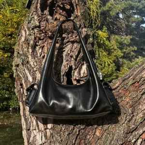 코이무이 Pocket Hobo Bag Large (Black)