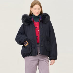 [베네통]2024 WINTER 피레네 야상형 폭스퍼 구스 패딩 BAPD57461DN