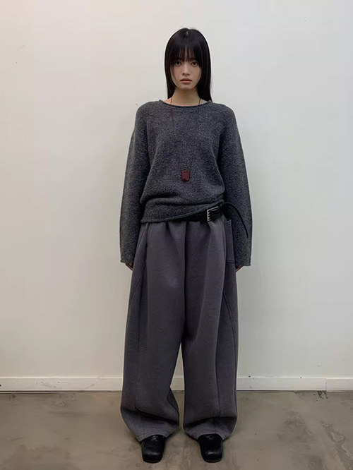 NEVERSEEZ Minimalist Soft Round Neck Sweater
