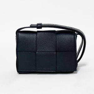 [롯데백화점] 보테가베네타 캔디 카세트백 666688 VMAY1 8425 LE1218435195