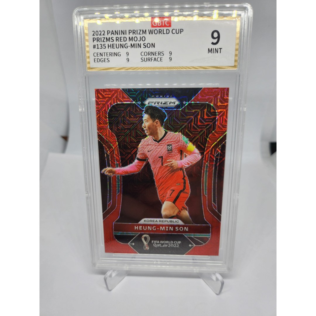2022 Panini World Cup RED PULSAR 99한정판 손흥민 등급 축구 카드  1개