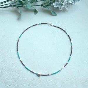 에스닉 꽃별 글라스비즈 은 목걸이, NZEL BEADS