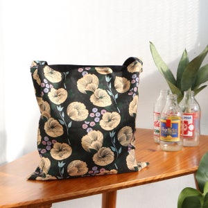 꽃무늬 달맞이 블랙 에코백 캔버스가방, 알바트로스