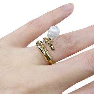 끌로에 DARCEY 바로크 링 반지 펄 골드 1120316 CHC22AFR53CPN 105 더팩토리 23SS