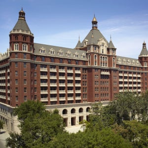 리츠칼튼, 톈진 / 톈진 호텔