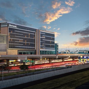 쉐라톤 마닐라 호텔, 뉴포트 월드 리조트 / 파사이 호텔