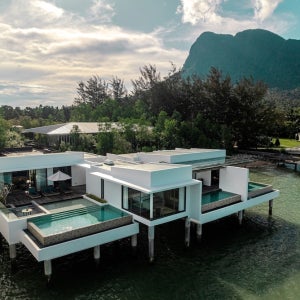 코브 55 / 쿠칭 호텔