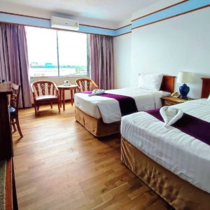 다이아몬드 플라자 호텔 수랏타니 / 수라타니 호텔