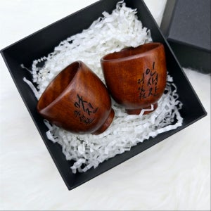 [외국인 선물] 전통 나무 소주잔 2세트, 손끝마녀