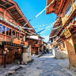 리장 출발 샹그릴라, 호도협, 뚜커쭝 고성 프라이빗 소규모 그룹 1일 투어