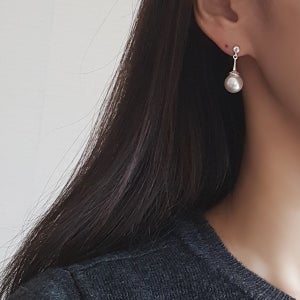 925실버 10mm 스왈진주 드롭 은귀걸이 모임, 바이시아 BYSIA