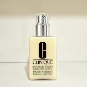 크리니크 크리니크 드라마티컬리 디퍼런트 모이스처라이징 로션 125ml