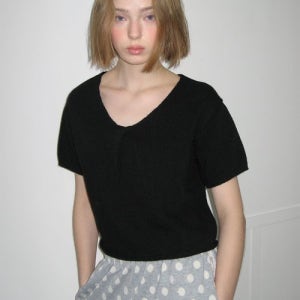 [론론] KNOT V NECK SHORT SLEEVE KNIT BLACK