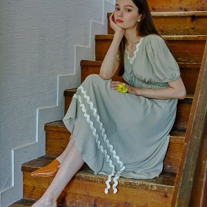 [에트몽] Pleated Wave Tape Dress, Light Green_DR160QMM21