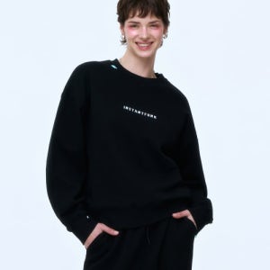 [인스턴트펑크] 미니로고 스웻 맨투맨 - 블랙 IA72USW101BK