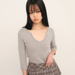 [큐리티] C 90S LINE SLIT NECK T-SHIRT_GREY CU2513TS004MGY