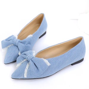 엘프 데님 리본 플랫 슈즈(225~250사이즈까지)[단화 구두 스틸레토 뾰족 푹신한 쿠션 낮은 굽 봄 가을 수제화 발 편한 명품 원단 보세 고급 브랜드 디자이너 데일리 여행]