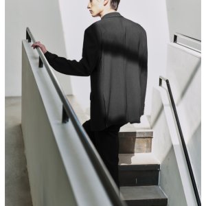 [마에스트로 남성] 차콜 그레이 비즈니스 경량 셋업 팬츠 (One Pleated Tapered Fit) MAPA5A902CG