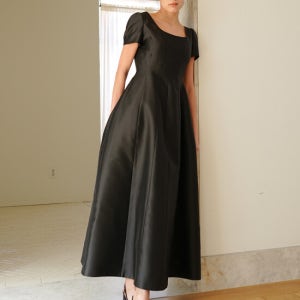 폴앤앨리스 [맞춤 제작] Line Maxi Dress / Black