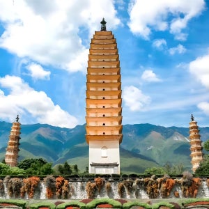 리장 출발, 다리 고성, 숭성사 삼탑, 얼하이, 해설공원 개인 가이드 1일 투어