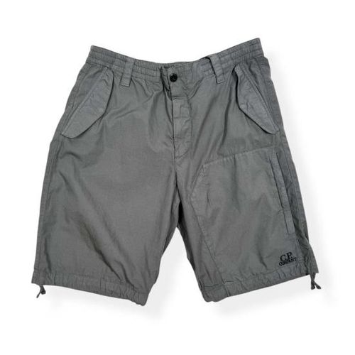 [씨피<b>컴퍼니</b>] <b>남성</b> 씨피 <b>컴퍼니</b> 숏팬츠 C.P. Company 버뮤다 카고 반바지 스모크드 <b>페어</b>