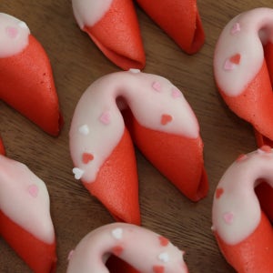 수제 레드초코 포춘쿠키 문구 붉은 말의 해의 행운, 브레드하이픈