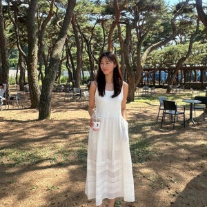 [아떼 바네사브루노 여성] [백화점BEST] 화이트 소재배색 민소매원피스 VLDR5B301WT