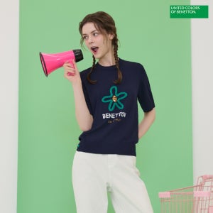 베네통 [최초가 129,000원]스포츠 25SS 아트웍 반팔니트 3종 여성