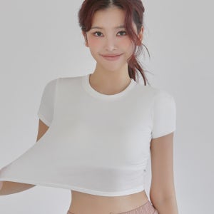 데이앤데이 바디핏 크롭 티셔츠