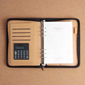 심플 매직 계산기내장 지퍼 다이어리형 노트 유선 업무수첩 기념품 판촉물 맞춤제작