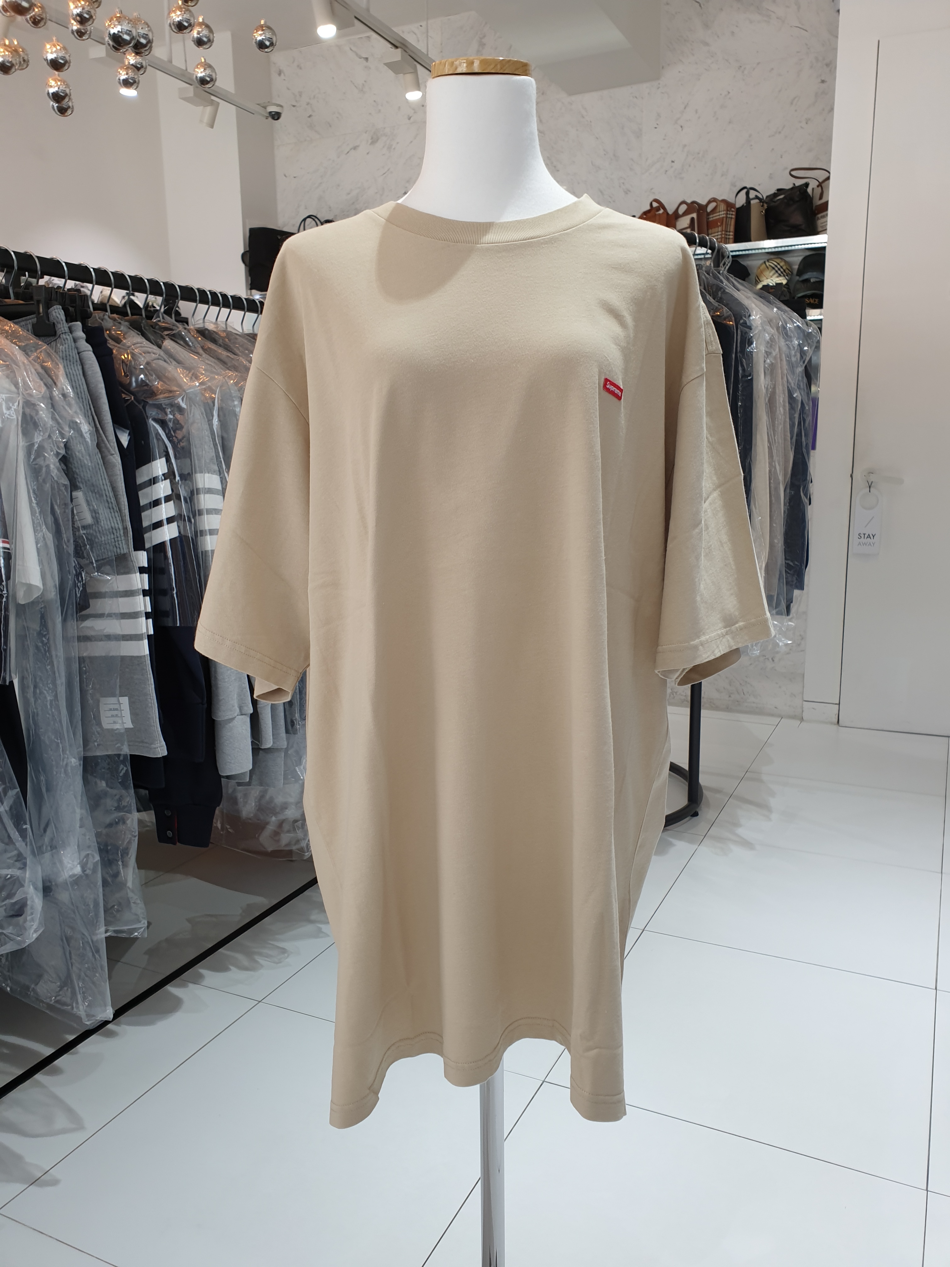 슈프림 스몰 박스로고 반팔 공용 티셔츠 TAN SS24KN18