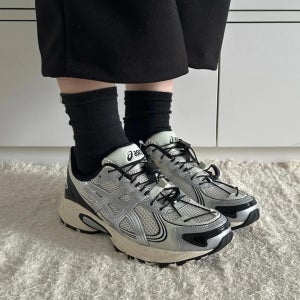 아식스 젤 카하나 TR V4 남녀공용 실버 블랙 1203A716-100