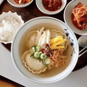 [2대째 내려오는 맛집] 이북식 만둣국 4인분