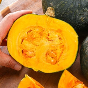 속이 꽉 찬 달콤한 뉴질랜드 단호박