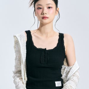 [제로플래닛] 켈시 버튼 슬리브리스 [BLACK] Z25HTP06BK