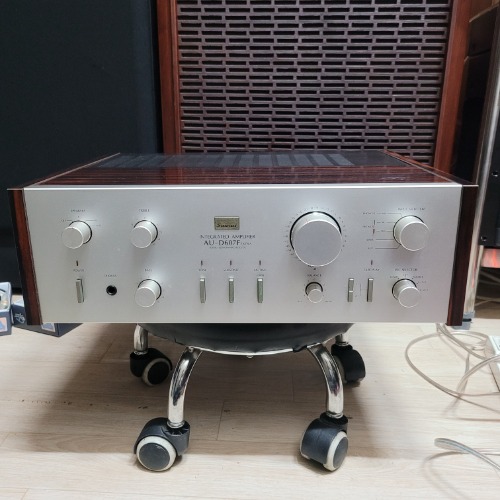 Sansui AU-D907