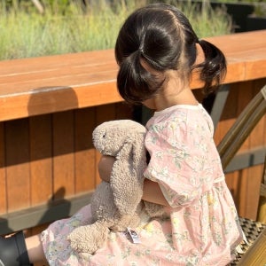 쪼꼬미의 이쁨에 어여쁜 꽃들도 반했죠 - cream ribbon point flower cotton pink baby dress