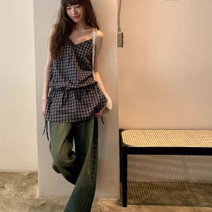 [아이홀릭캐시미어] 넌슬리브 브이끈나시 체크블라우스