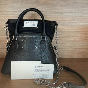 메종 마르지엘라 5AC 마이크로백 토트백 블랙 S56WG0081 P4455