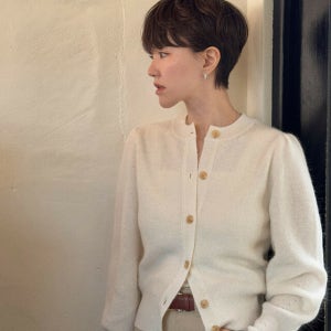 아떼바네사브루노 바네사브루노 셔링배색 알파카혼방 가디건 VLSW5A165