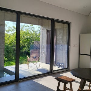 [스테이모로] 노천탕과 중정을 품은 속초 독채 스테이