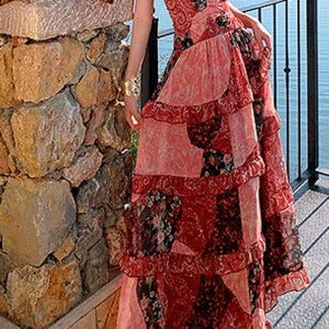 [4만원 할인]로즈베리 보헤미안 캉캉 프릴 V넥 롱원피스