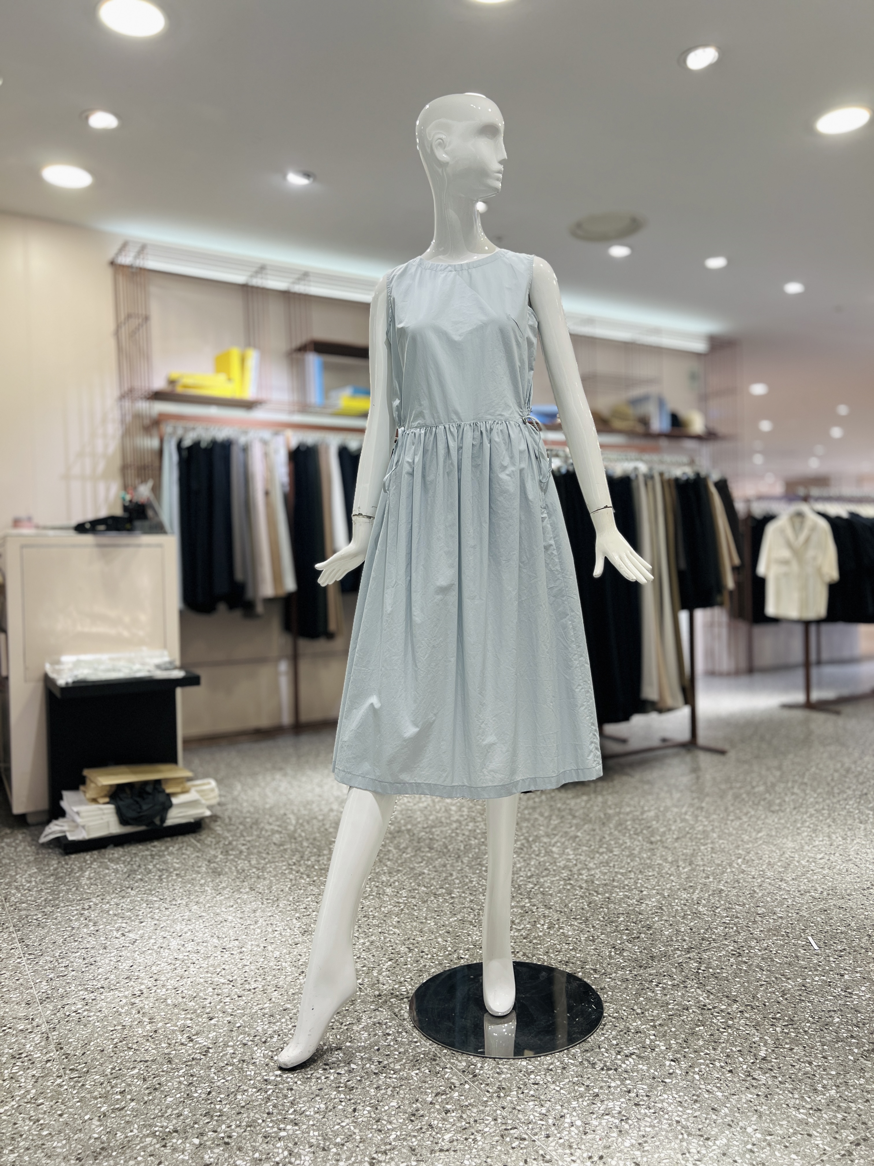 리스트 스트링 슬리브리스 원피스 TWWOPP62160